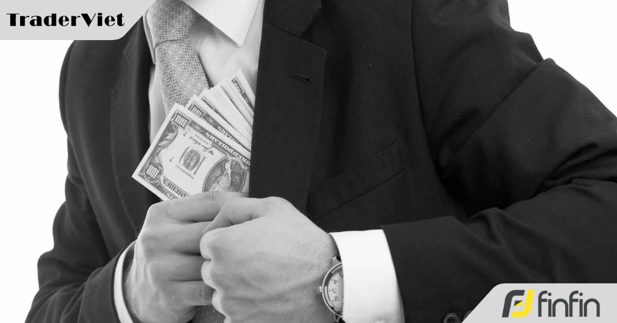 Tham ô kiếm vốn đầu tư tiền ảo rồi nhờ người dàn cảnh bị trộm