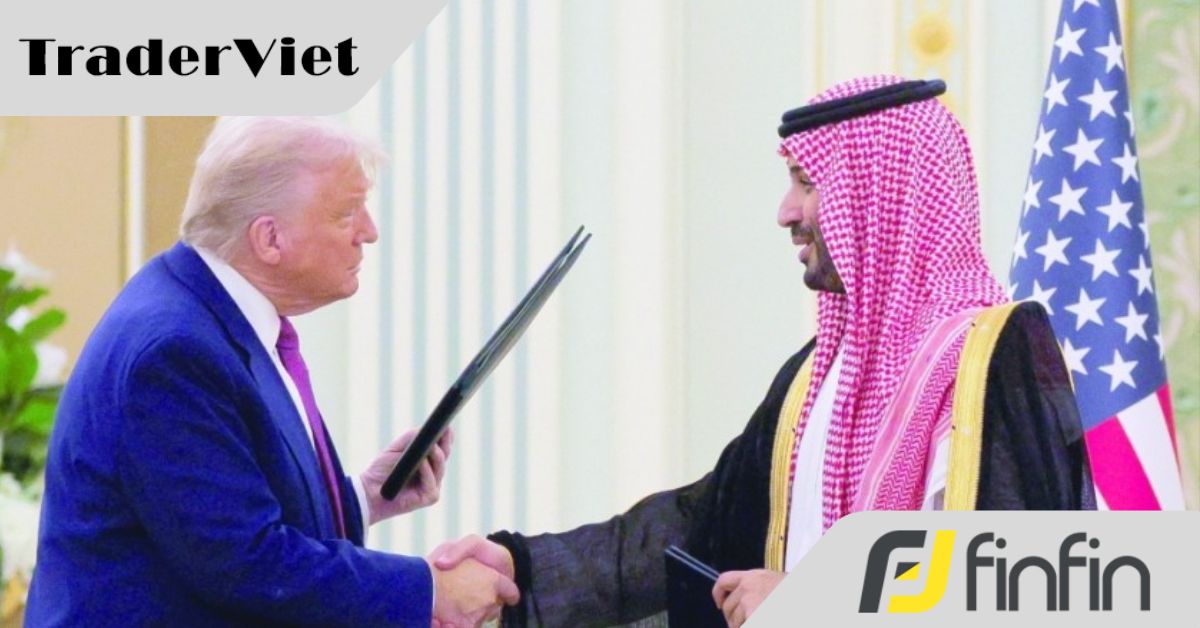 Khoảnh khắc tạm biệt gây sốt của ông Trump và Thái tử Arab Saudi