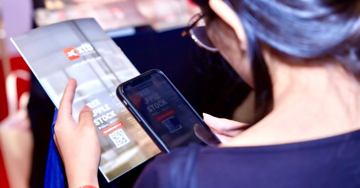 Đông đảo khách hàng đã nhận được cổ phiếu Apple miễn phí của XTB tại sự kiện InnoEx 2024