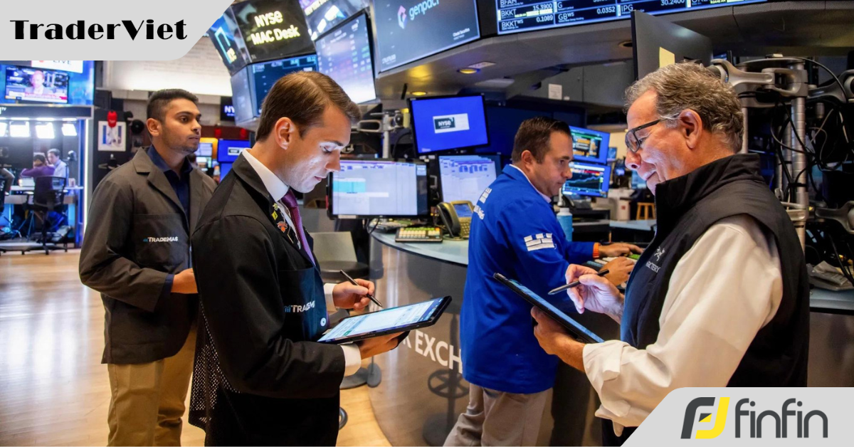 Tin nóng tài chính đầu ngày 13/08 - Chứng khoán Mỹ ngừng phục hồi khi giá dầu đạt 80 USD do lo ngại về chiến tranh