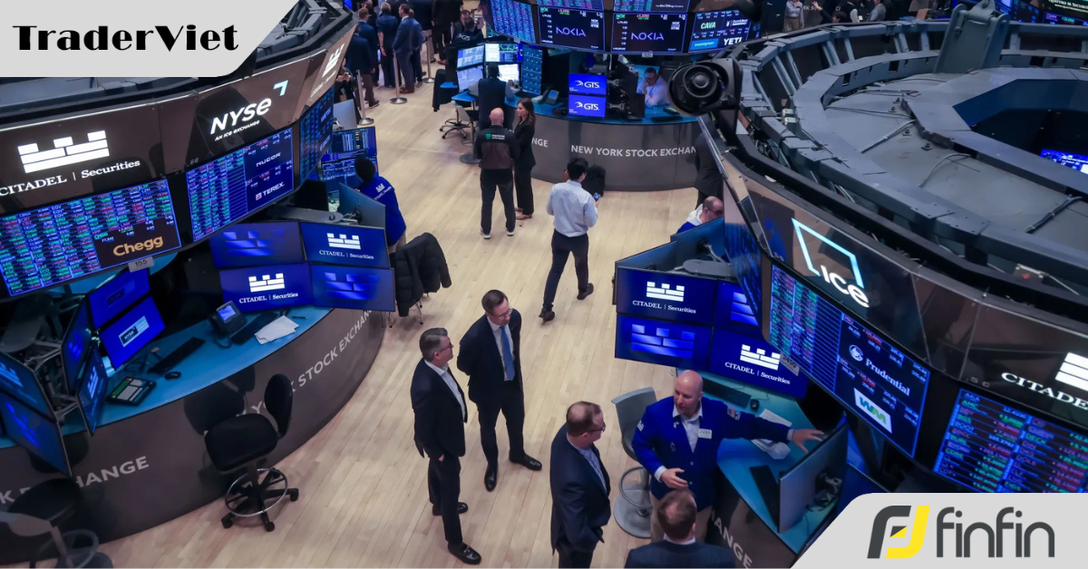 Tin nóng tài chính đầu ngày 19/03 - Các nhà đầu tư nội bộ mua cổ phiếu khi giá giảm