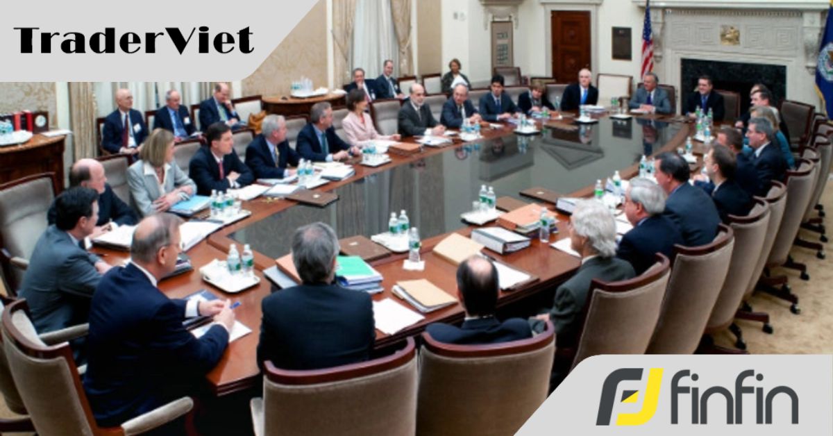 Thống đốc ôn hòa nhất của FED thay đổi giọng điệu