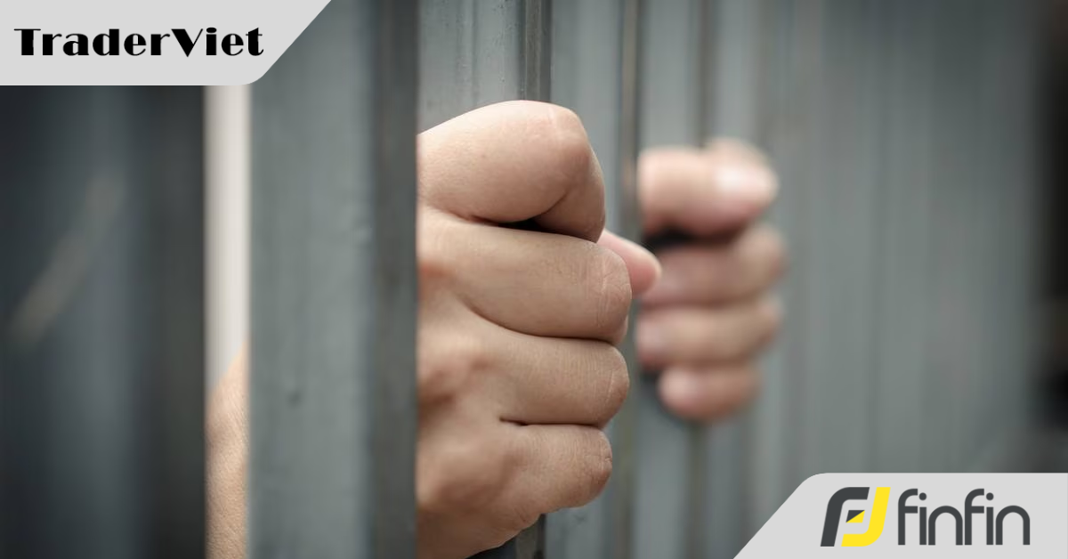 Hai nhân viên tiệm vàng bị bắt với cáo buộc vận chuyển trái phép 20 triệu USD