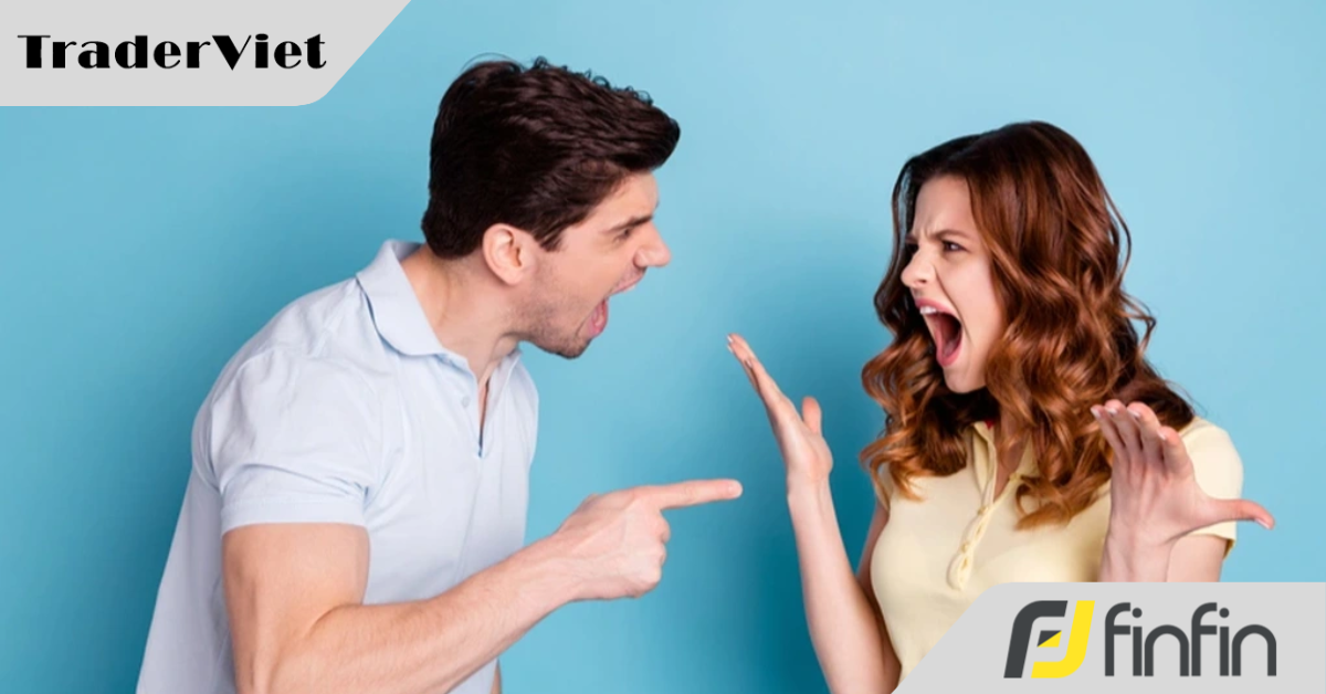 Thấy vợ có biểu hiện 'lạ', chồng nhanh trí làm điều này giúp thoát bẫy lừa