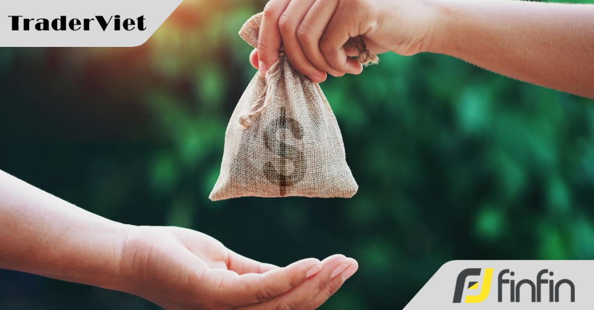 Khối tài sản đứng trên mặt hồ