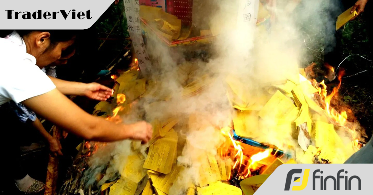 Đại biểu quốc hội gợi ý đốt thẻ Visa cho người âm thay vì đống vàng mã