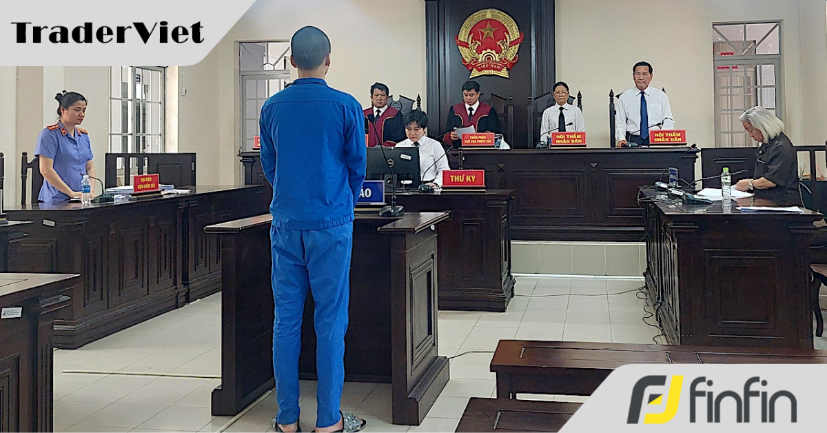 Trader lừa tiền mẹ bạn gái, lĩnh án 18 năm tù