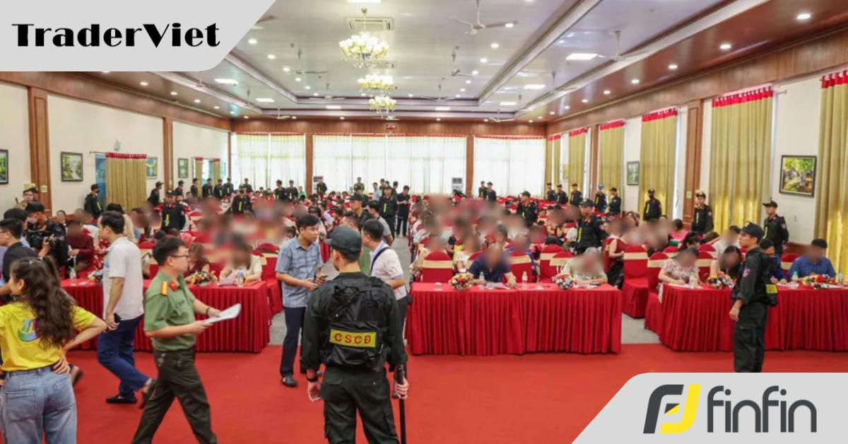 Công an đột kích hội thảo hàng trăm người, triệt phá đường dây đa cấp tiền số trái phép