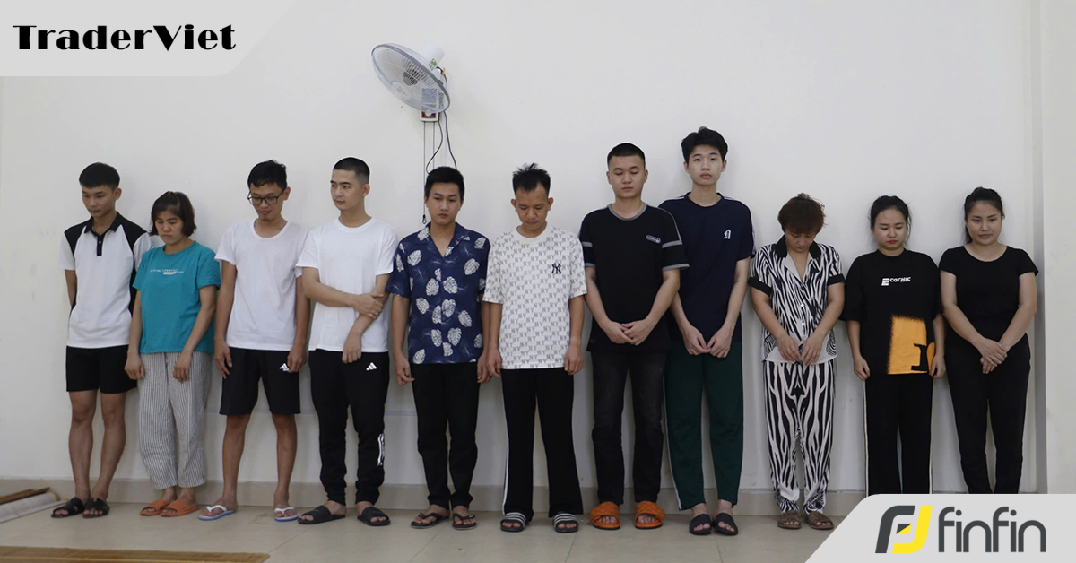 Bắt chủ sàn cùng nhóm nhân viên một sàn Việt, thu loạt xe Mercedes, Bentley, Porsche