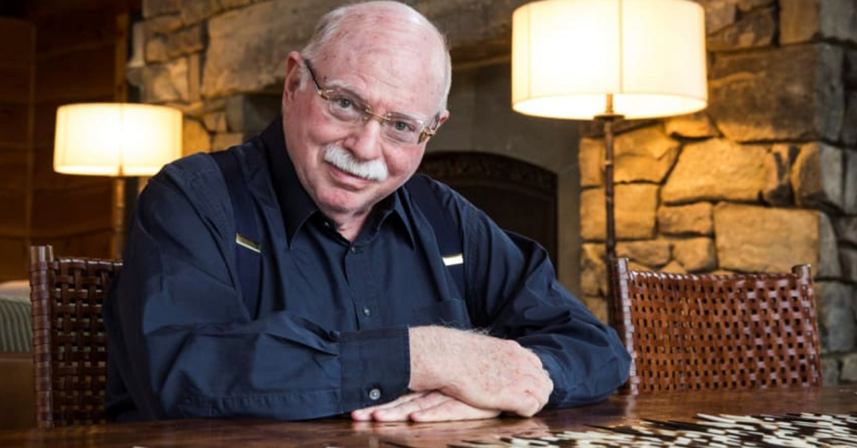 Triết lý đầu tư “phớt lờ lời đồn thổi” và “tận hưởng sớm sai lầm” của ngài râu kẽm phố Wall