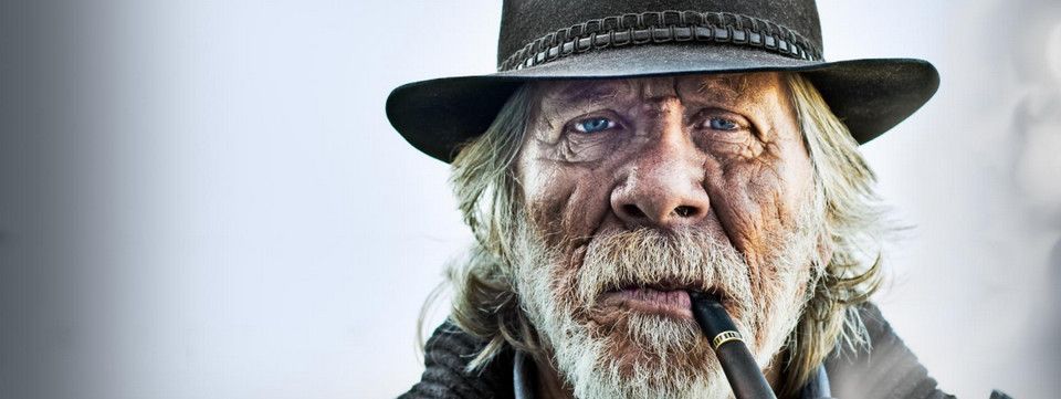 [Video hay] 65 tuổi định tự tử nhưng rồi khởi nghiệp và 88 tuổi thành tỷ phú USD