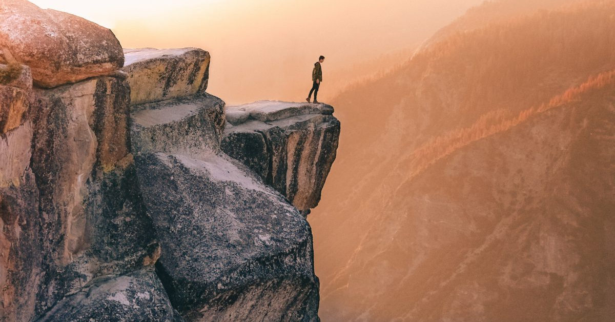 Trong trading, đừng dùng giàu để nuôi cảm xúc và dùng nghèo để nuôi kỹ năng!