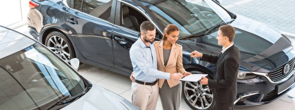 Khách hàng rút tiền mua xe hơi sau khi đánh Forex. Chúc mừng nào các bác