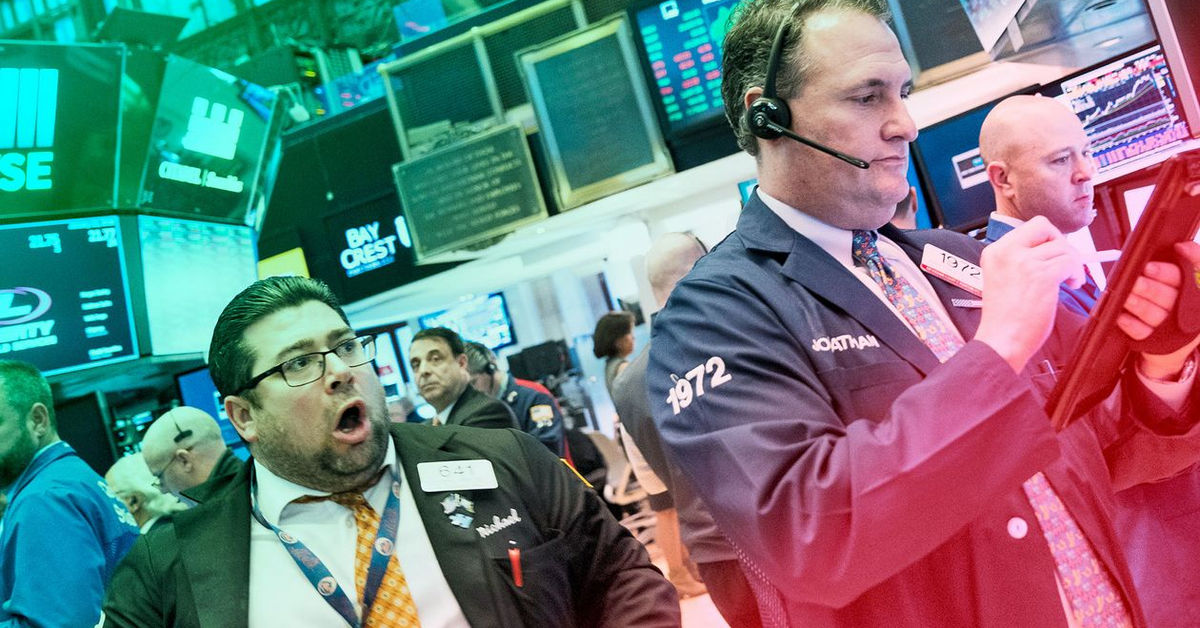 Vì sao chứng khoán Mỹ chạm đỉnh lúc này, tín hiệu suy thoái lại càng rõ! Cơn bão vẫn chưa qua đâu ạ!