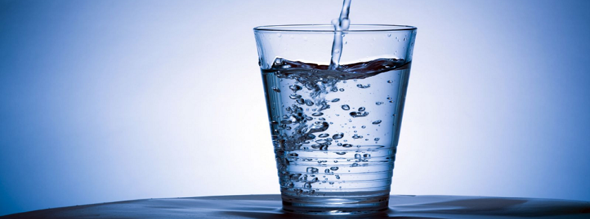 [Câu chuyện] Trọng lượng của chiếc cốc và sự quan trọng của việc rũ bỏ mọi lo lắng, phiền muộn