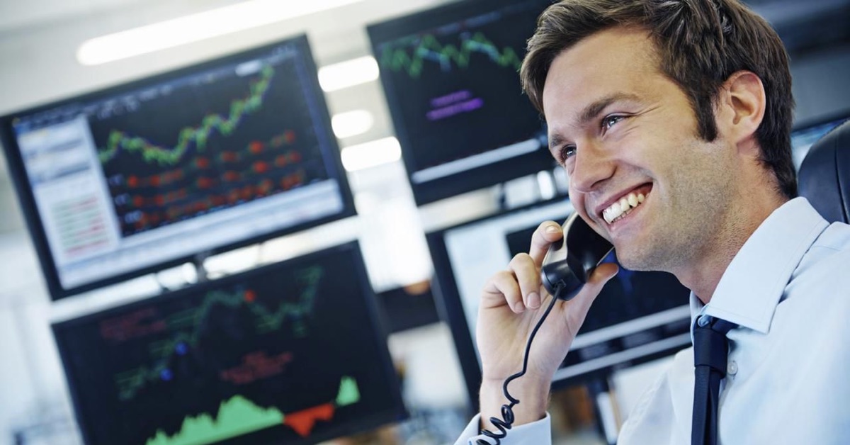 Góc làm việc cực kỳ chuyên nghiệp của một Bank Trader Việt