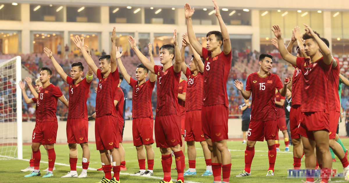 Trader Việt học được gì từ trận Việt Nam thắng UAE hôm qua?