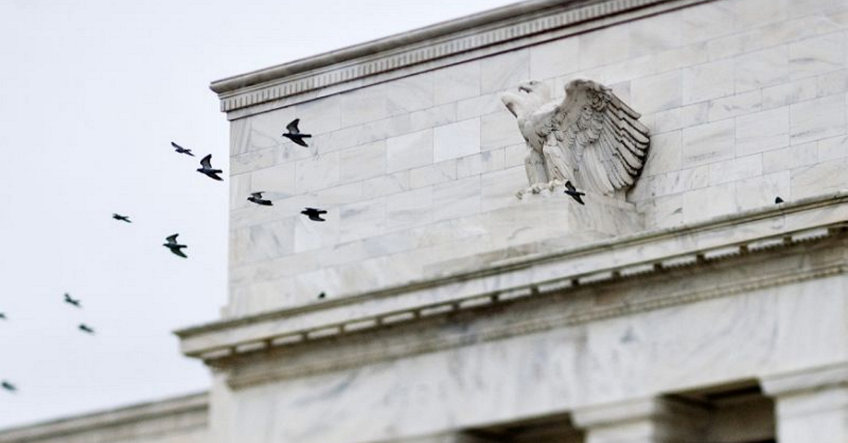 Usd đuối sức khi ông Trump và Chủ tịch Fed bàn về “lãi suất âm”