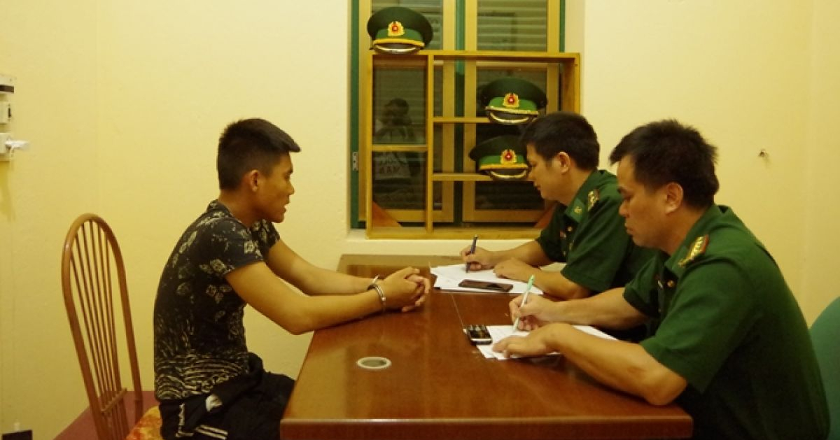 Mua bán ngoại tệ dưới 1.000 USD không đúng quy định sẽ chỉ bị phạt cảnh cáo