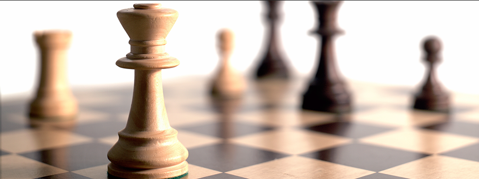 Cần chọn chiến lược giao dịch nào trong Quyền chọn Nhị phân?