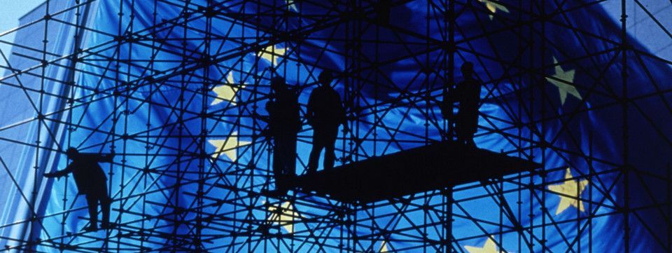 Đường đi nào cho GBP tiếp theo? Nên giao dịch EUR hướng nào?