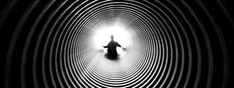 Hôm nay có sóng phiên Âu và sóng cả phiên Mỹ