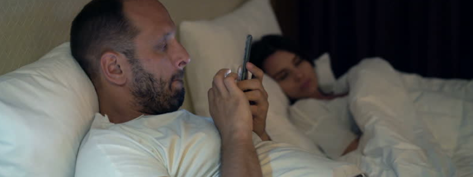 Có nên giữ lệnh qua đêm, câu hỏi chẳng của riêng ai?