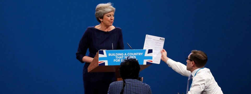 Cùng xem buổi phát biểu "thảm họa" của Thủ Tướng Anh đã khiến GBP sập mạnh hôm qua